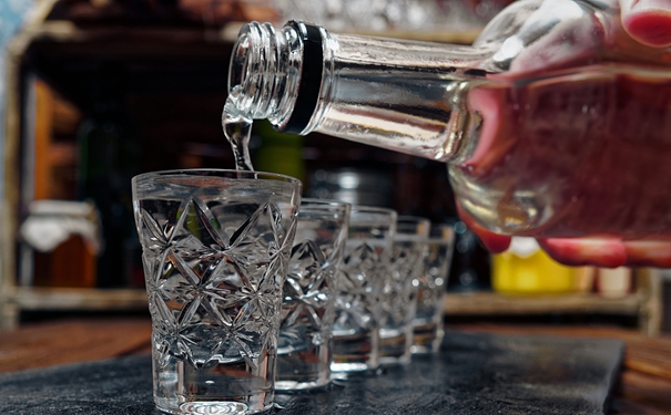 伏特加酒進(jìn)口報(bào)關(guān)所需資料有哪些?進(jìn)口酒類(lèi)資料 伏特加酒進(jìn)口報(bào)關(guān)