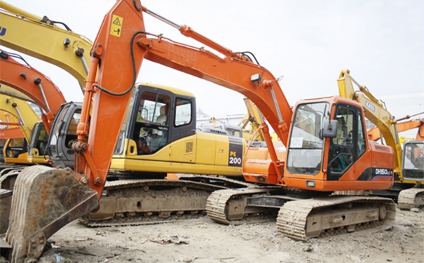 二手挖掘機(jī)進(jìn)口報(bào)關(guān)代理公司推薦 二手挖掘機(jī)進(jìn)口報(bào)關(guān)代理公司